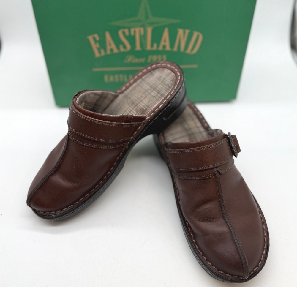 Eastland Mae Womens Brown Leather Clog Mules Buckle Strap 3889-02 Size 7.5M